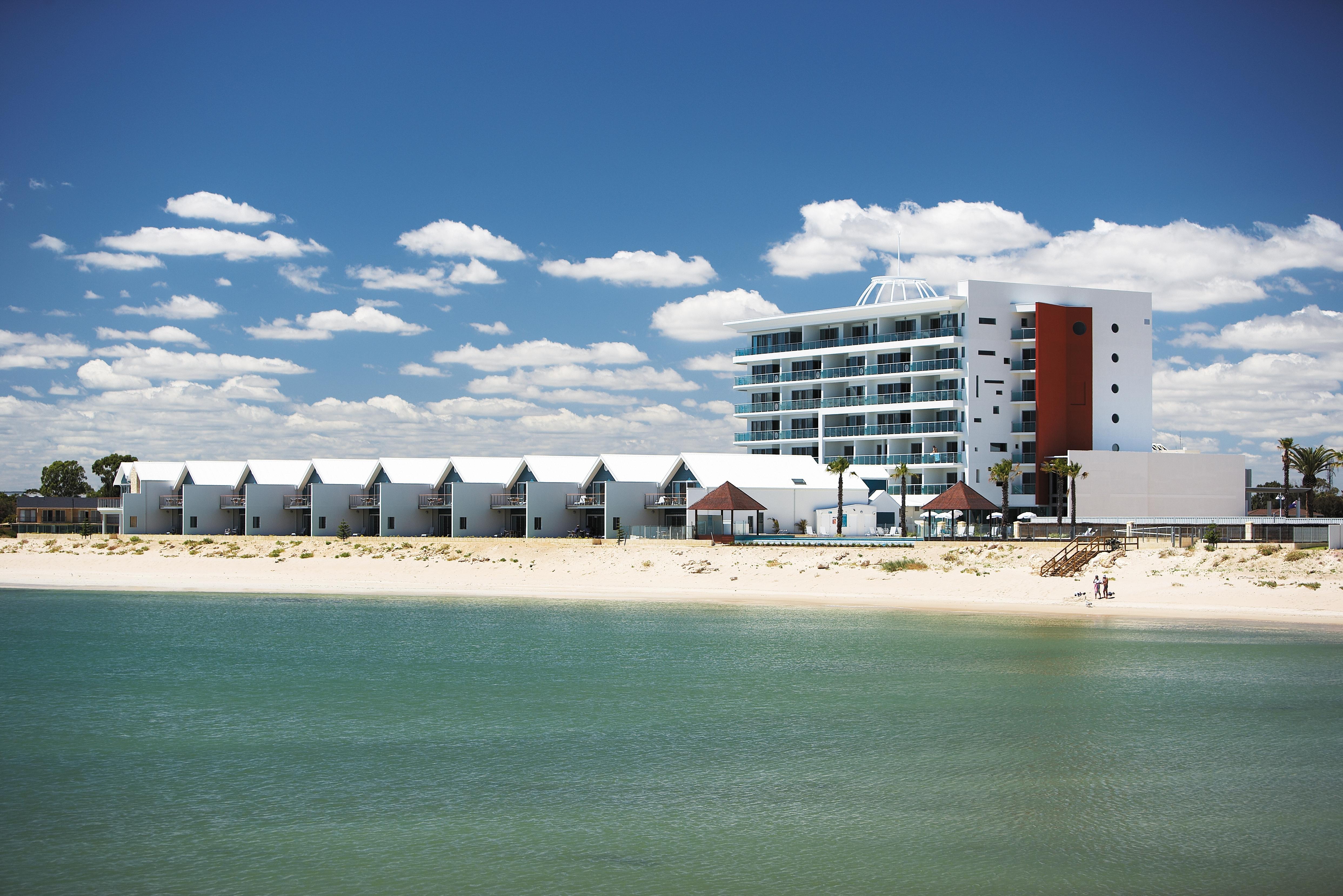 Seashells Mandurah Hotel Exterior photo